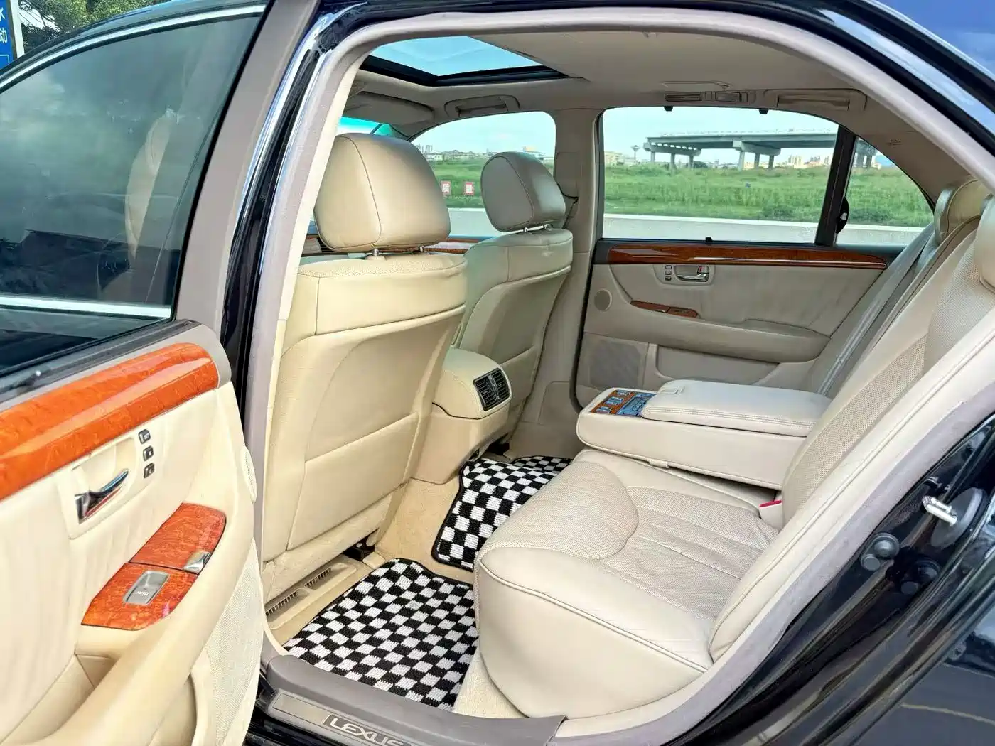 Lexus LS 2005 430 фото 9