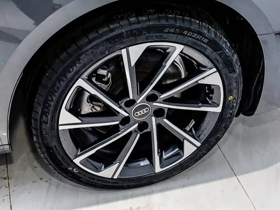 Audi A4L 2023 40 TFSI Fashion Elegance фото 30