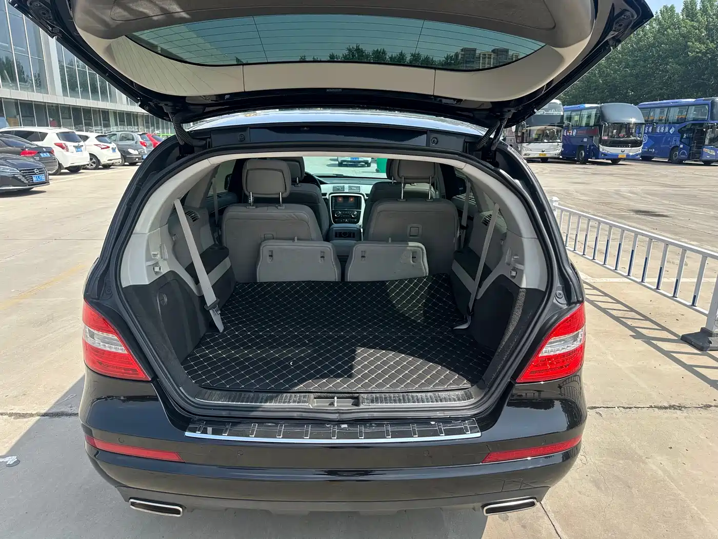 Mercedes-Benz R-Class 2015 R 320 4MATIC Luxury фото 13