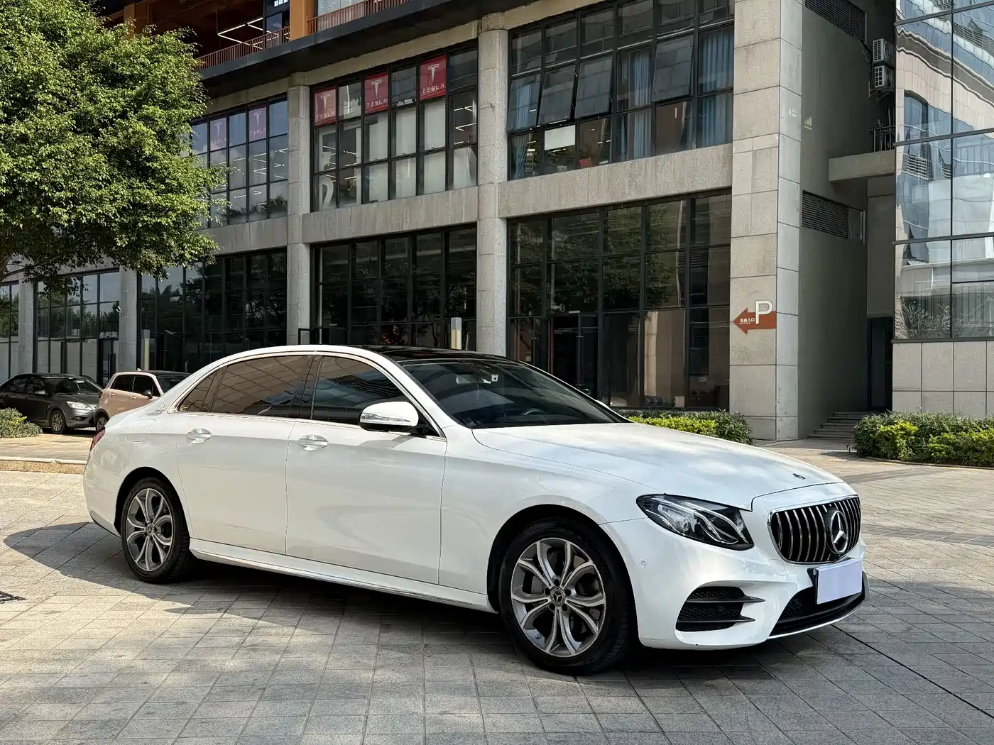 Mercedes-Benz E-Class 2020 E 300 L Sport Fashion Model фото 9