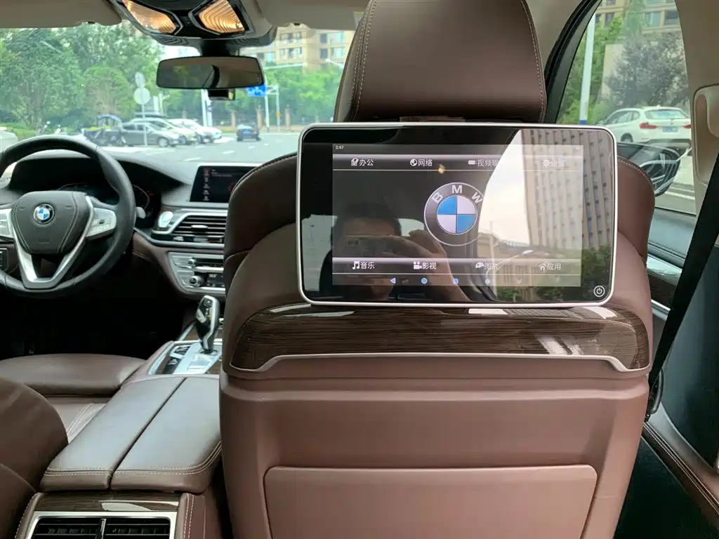 BMW 7 Series 2021 Model 730Li Luxury Package фото 12