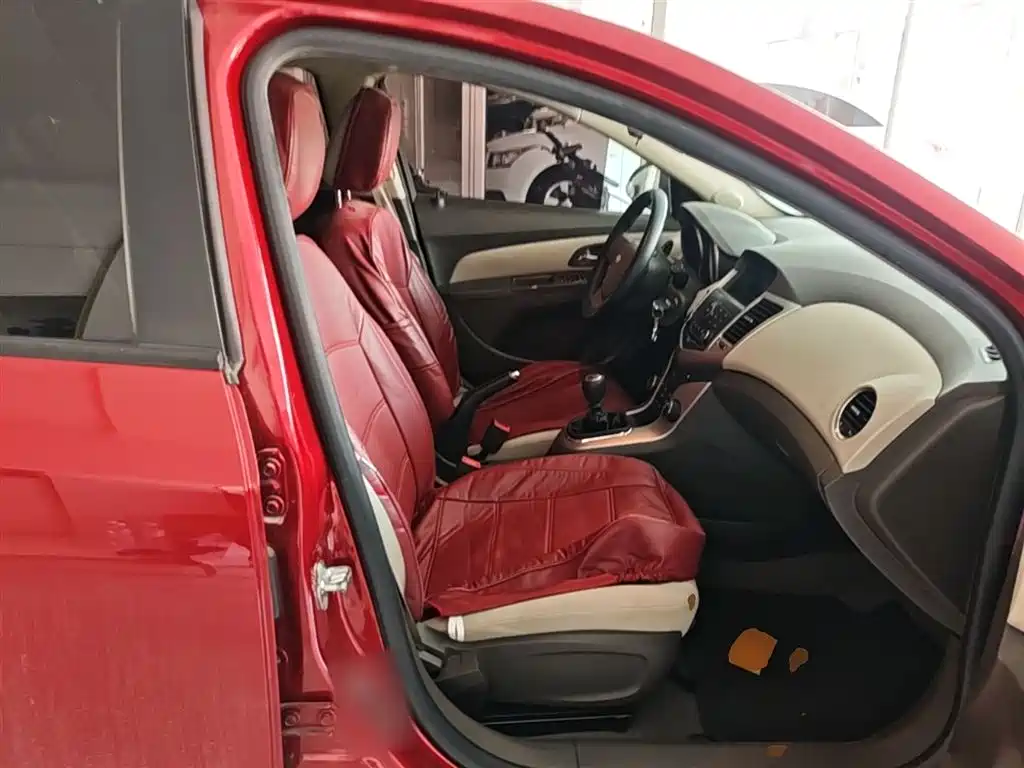Chevrolet Cruze 2015 1.5L Classic SL MT фото 25