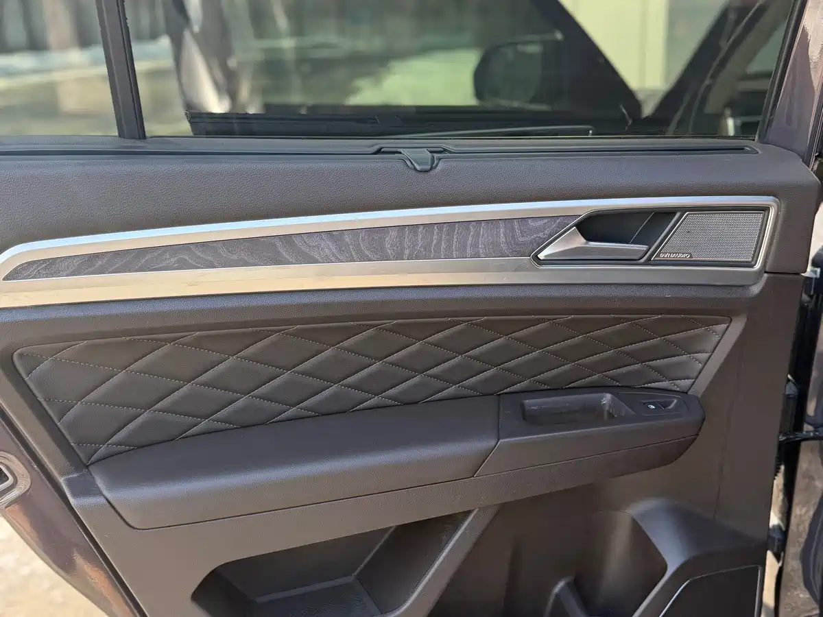Volkswagen Teramont 2019 380TSI 4WD Flagship China V фото 15