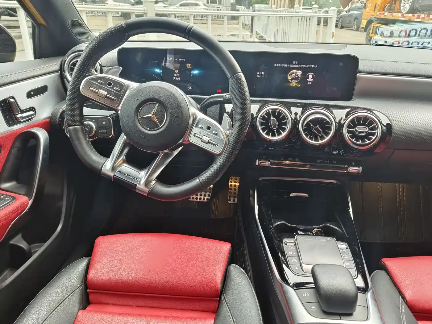 Mercedes-Benz A-Class AMG (Import) 2020 AMG A 35 4MATIC фото 9