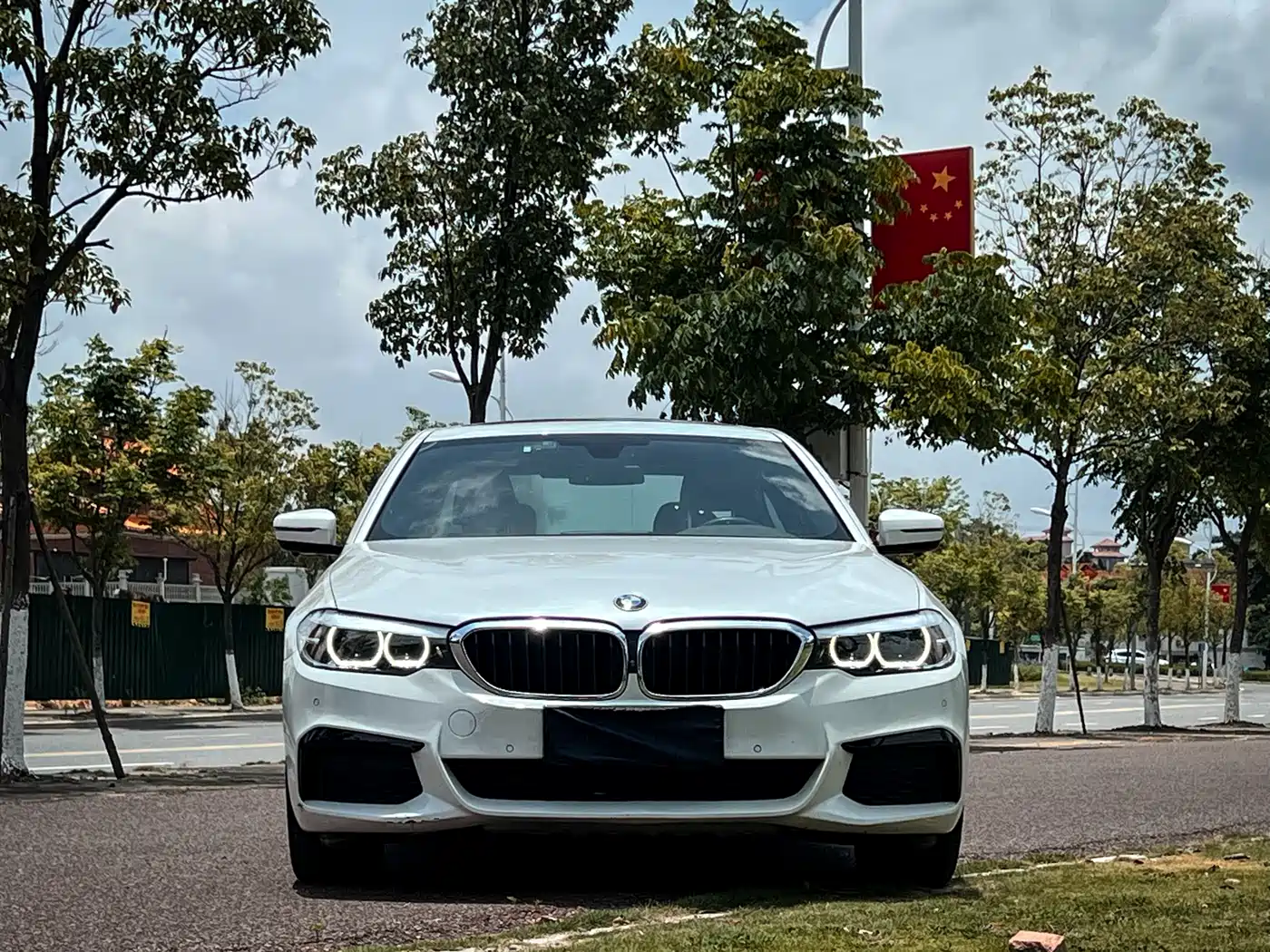 BMW 5 Series 2020 525Li M Sport Package фото 2