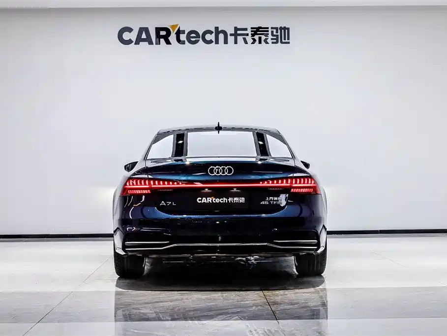 Audi A7L 2024 45TFSI S-line Dream Edition Crystal Package фото 5