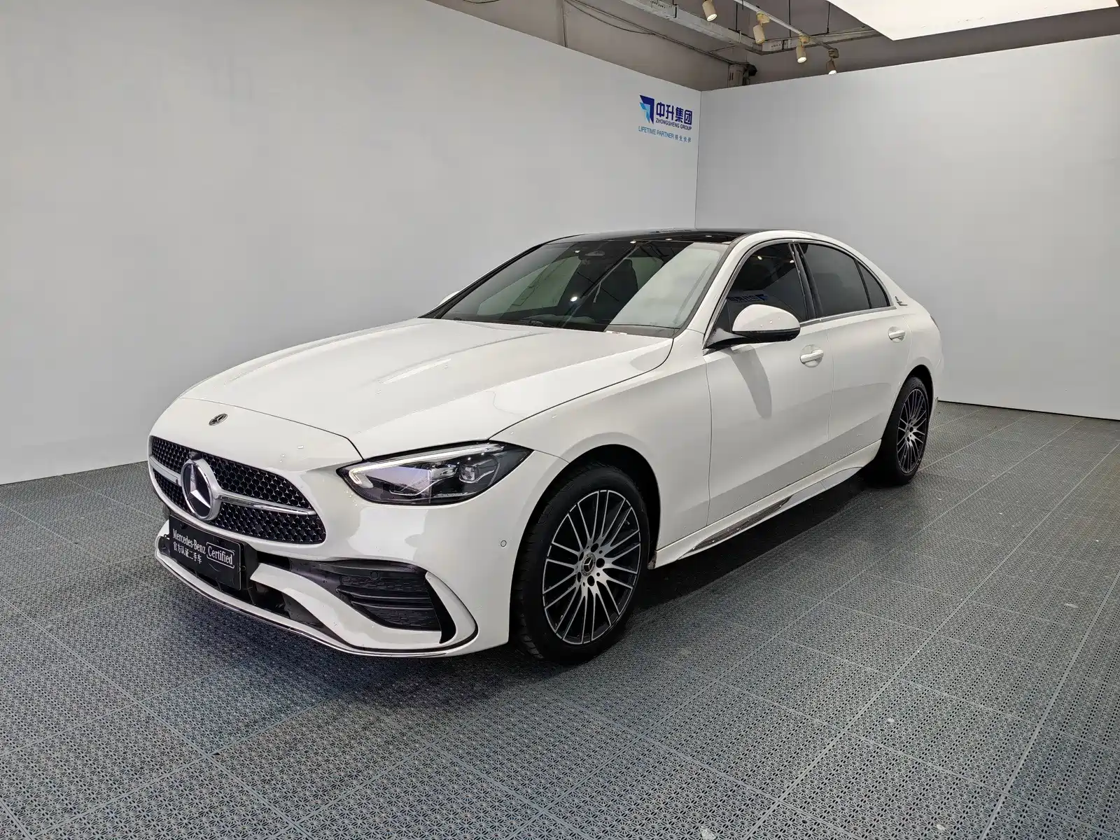 Фото 1 - Mercedes-Benz C-Class
