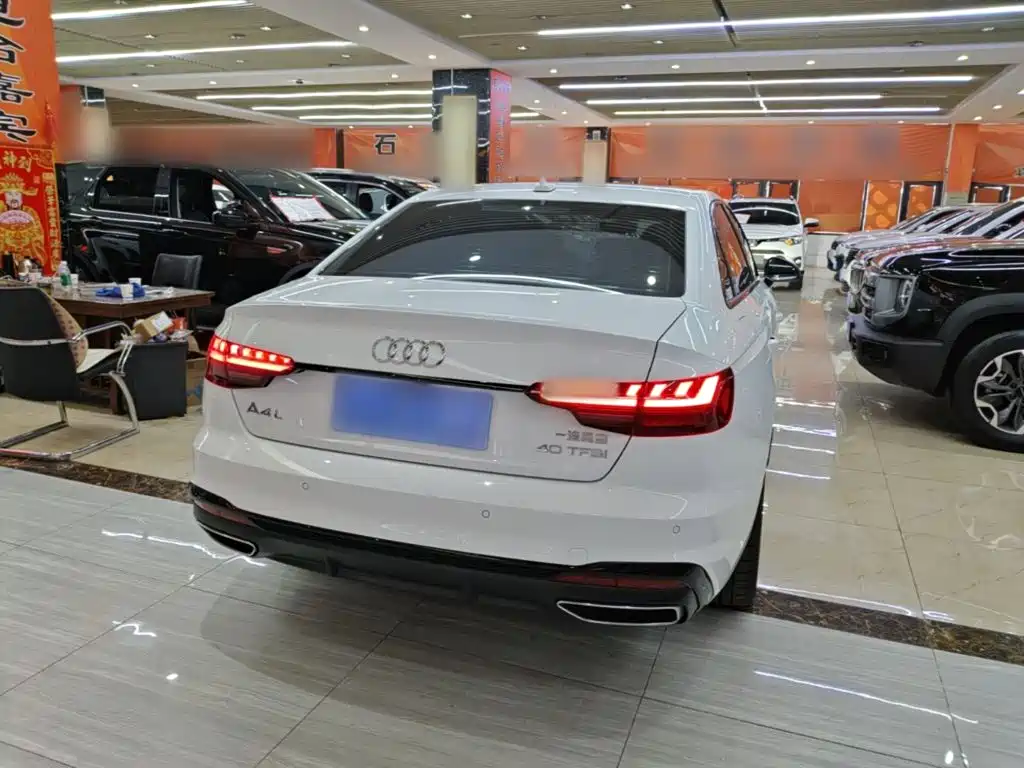 Audi A4L 2025 2024 40 TFSI Luxury Dynamic