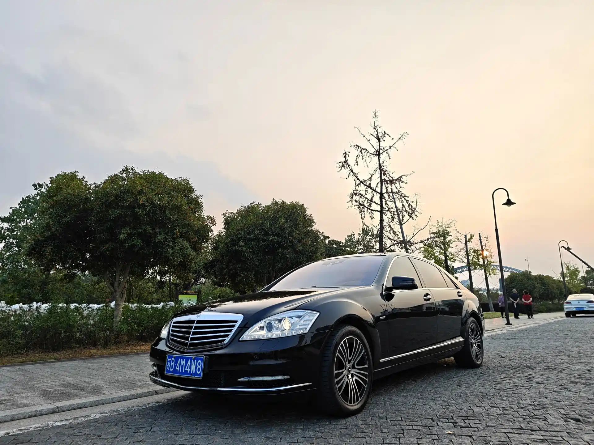 Фото 1 - Mercedes-Benz S-Class