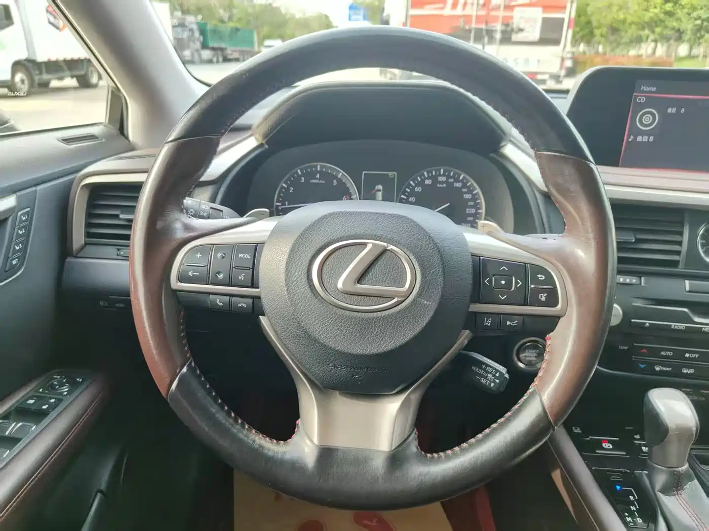 Lexus RX 2020 300 4WD Elegance Edition China VI фото 3