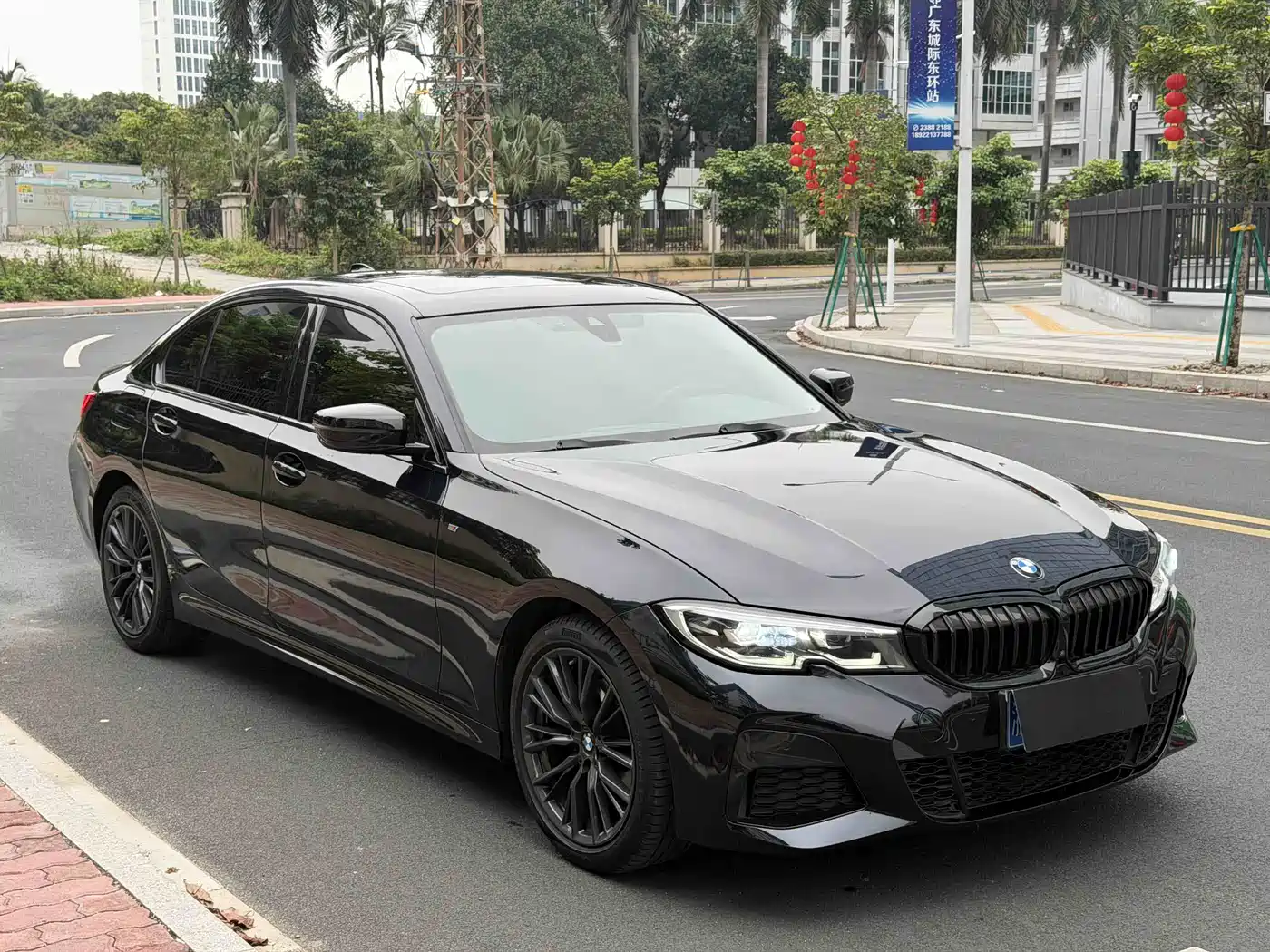 BMW 3 SERIES