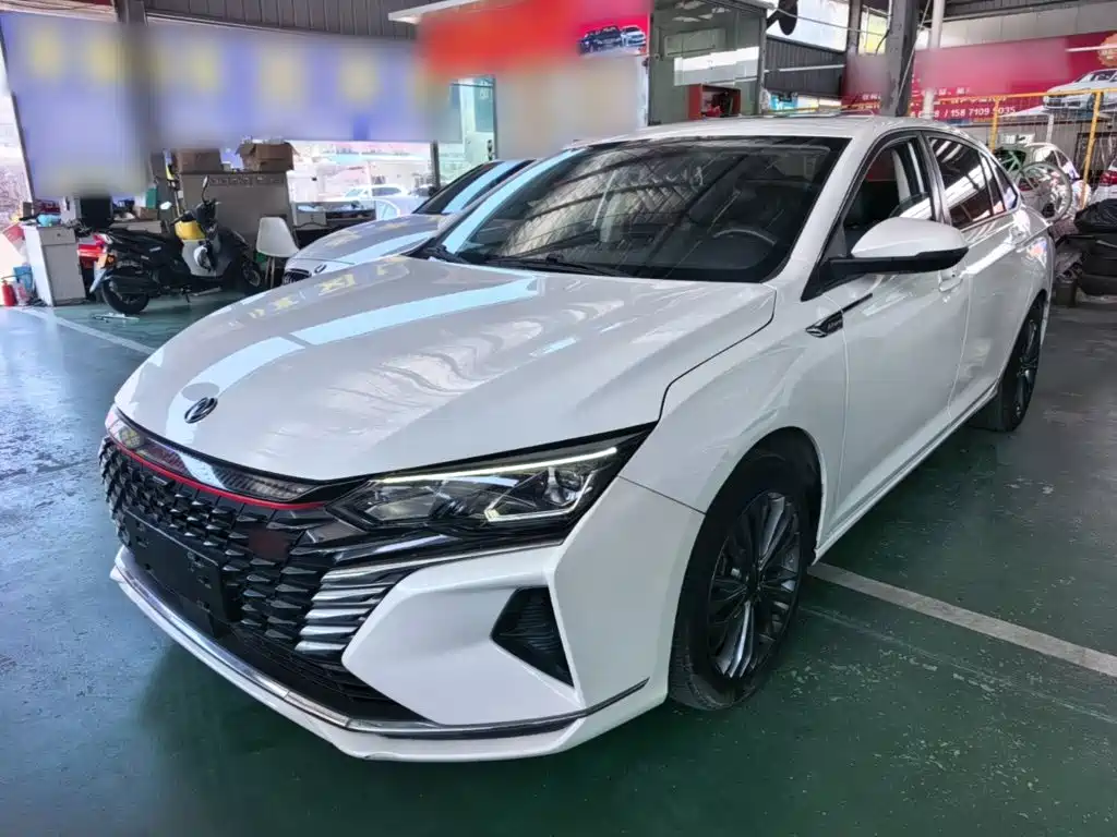 Dongfeng Aeolus Yixuan MAX 2022 2021 1.5T Super Dad Edition