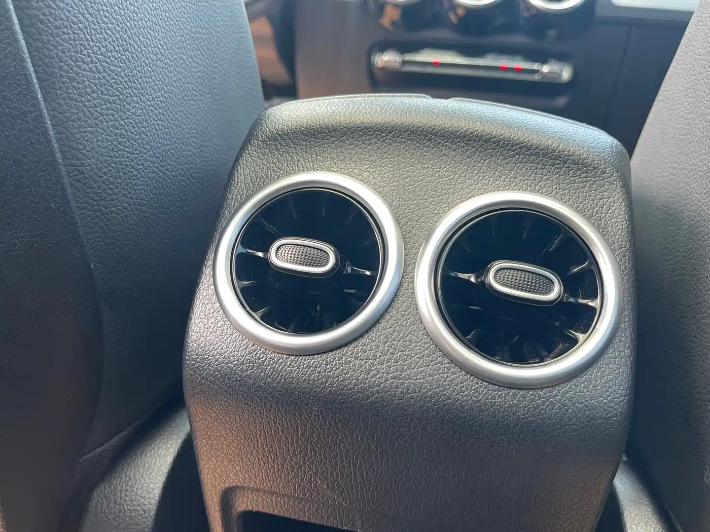 Mercedes-Benz GLB 2020 Facelift GLB 200 Dynamic фото 18