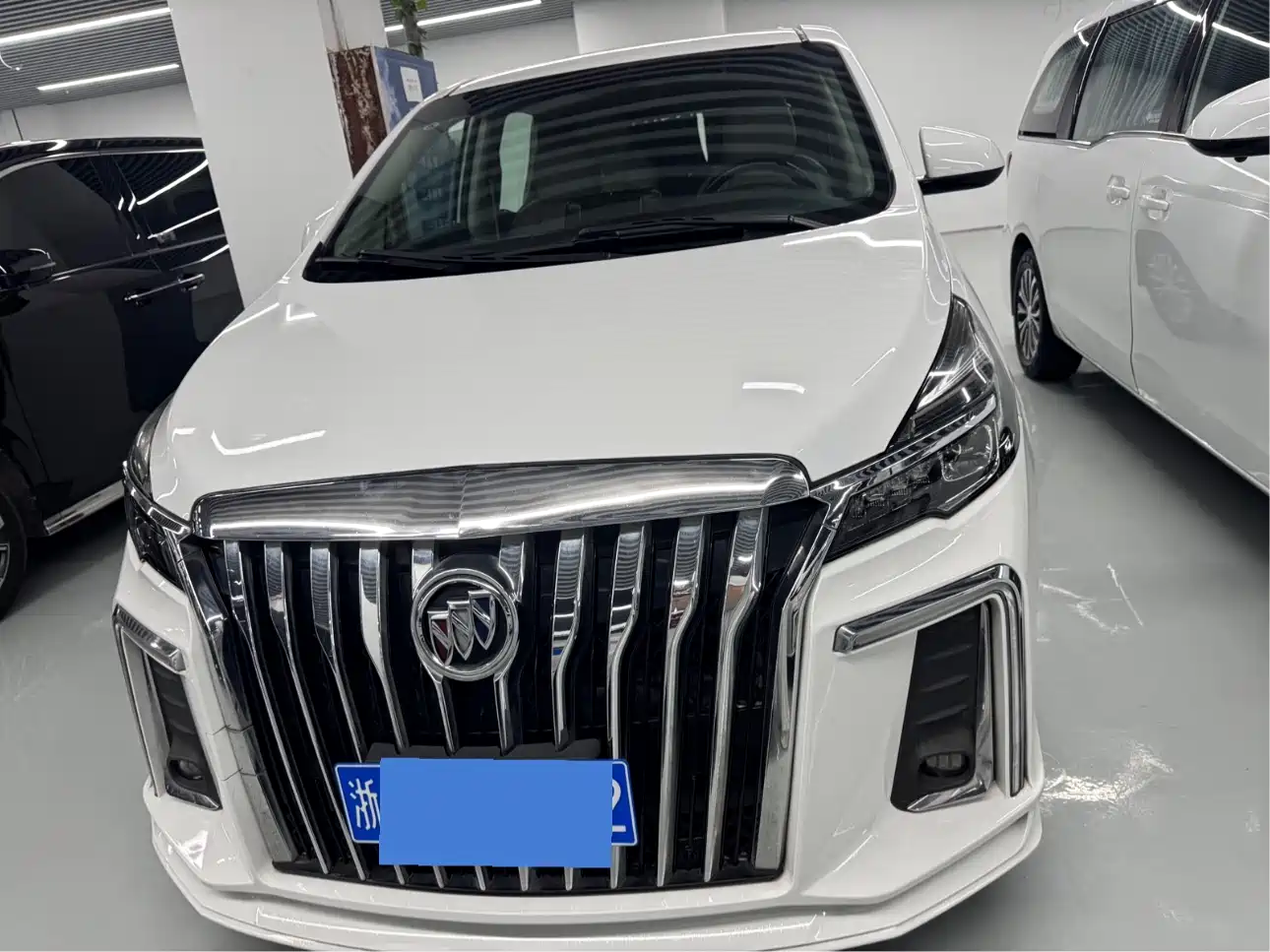 Buick GL8 2021 Land Business Class 652T Luxury фото 2