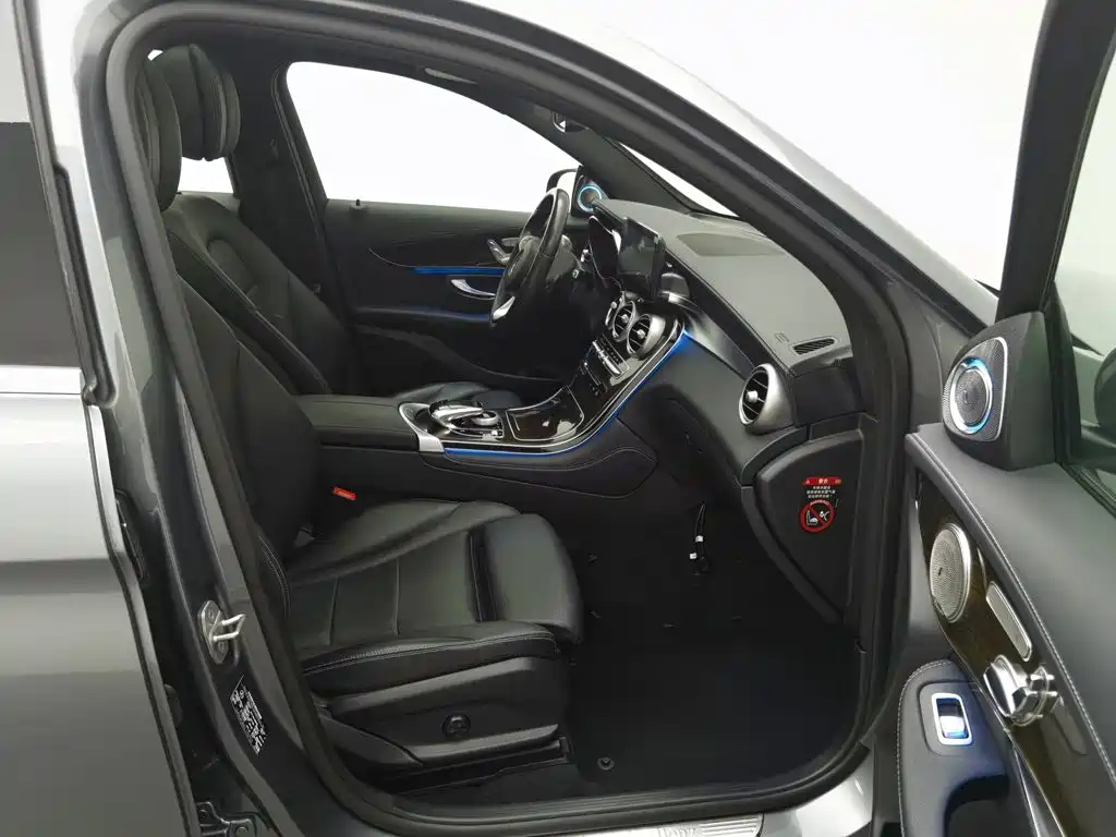 Фото 23 - Mercedes-Benz GLC