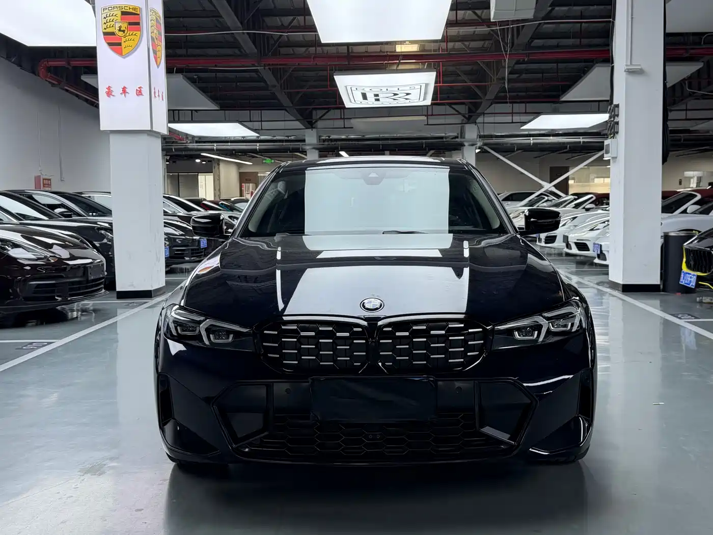 BMW 3 Series 2023 325Li M Sport Black Night Package фото 2