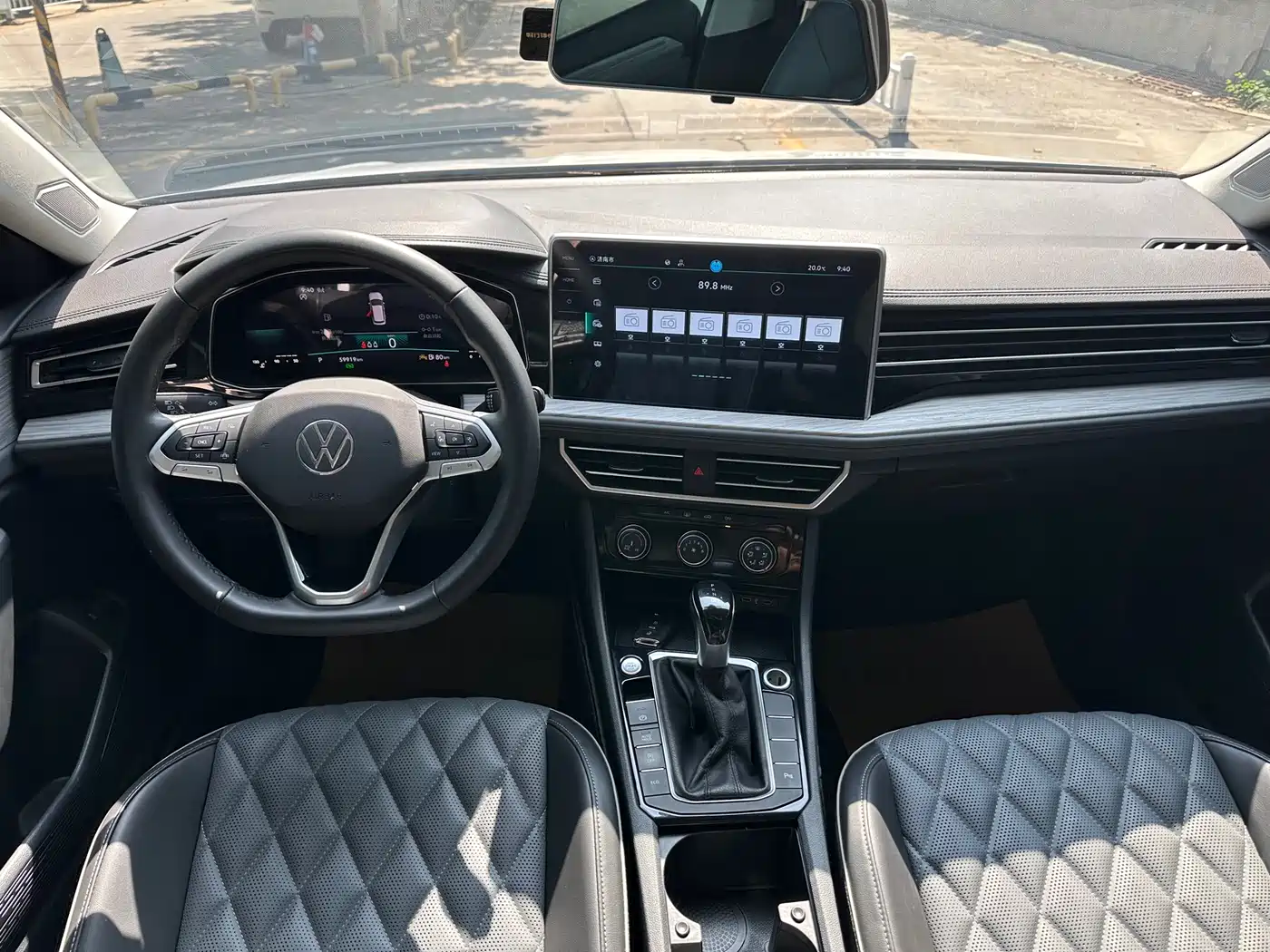 Volkswagen Sagitar 2023 300TSI DSG Surpassing Edition фото 8