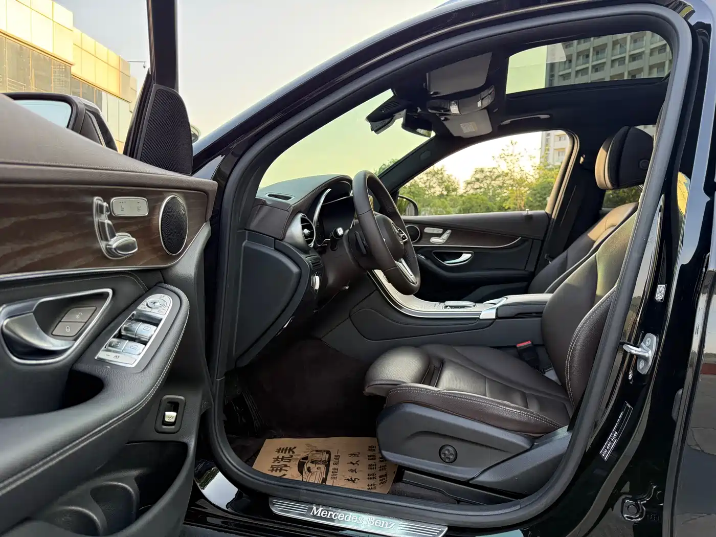 Mercedes-Benz GLC 2020 GLC 260 L 4MATIC Luxury фото 4