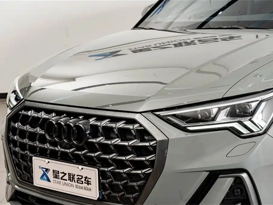 Audi Q3 2024 40 TFSI Fashion Sport Launch Special Edition фото 5