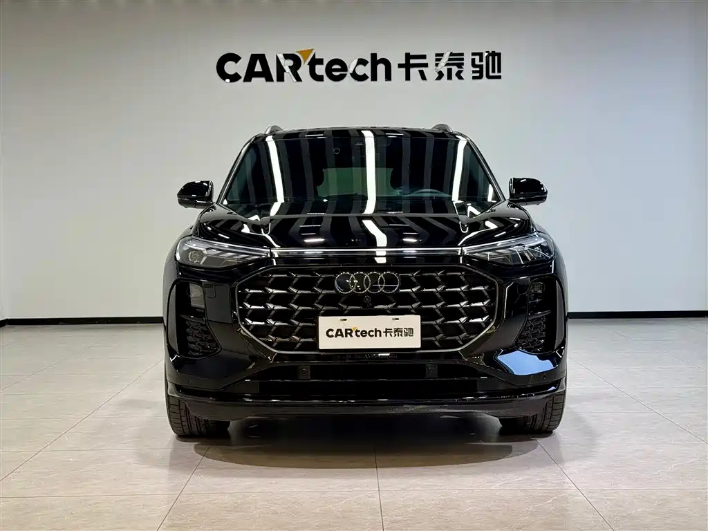 Audi Q6 2024 45 TFSI quattro Black Warrior Edition 6-seater фото 3