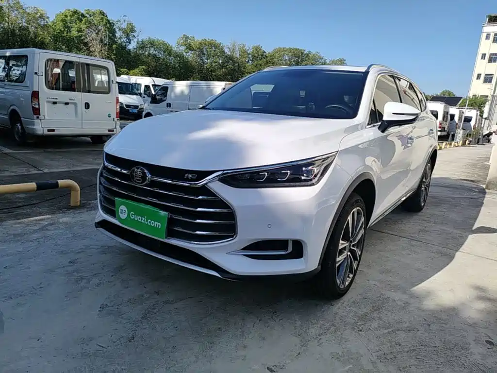 Photo 2 - BYD Tang