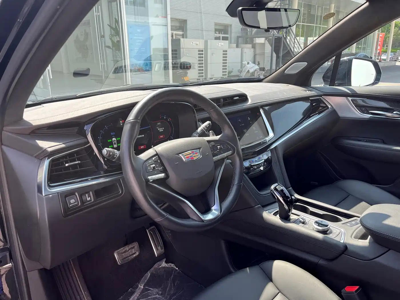 Cadillac XT6 2025 2.0T 6-Seater AWD Executive Black Label Edition фото 5