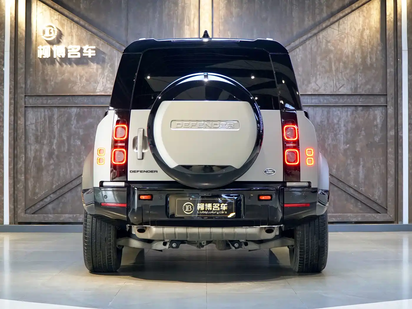 Land Rover Defender 2025 110 3.0T P400 X фото 3