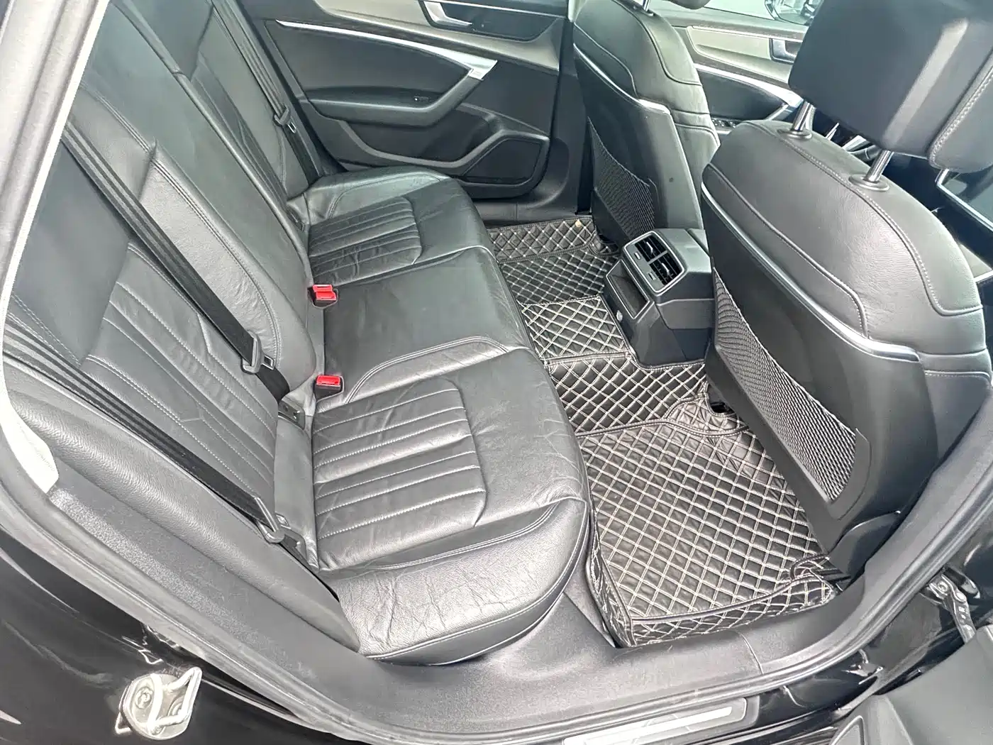 Audi A6L 2019 40 TFSI Luxury Dynamic фото 11