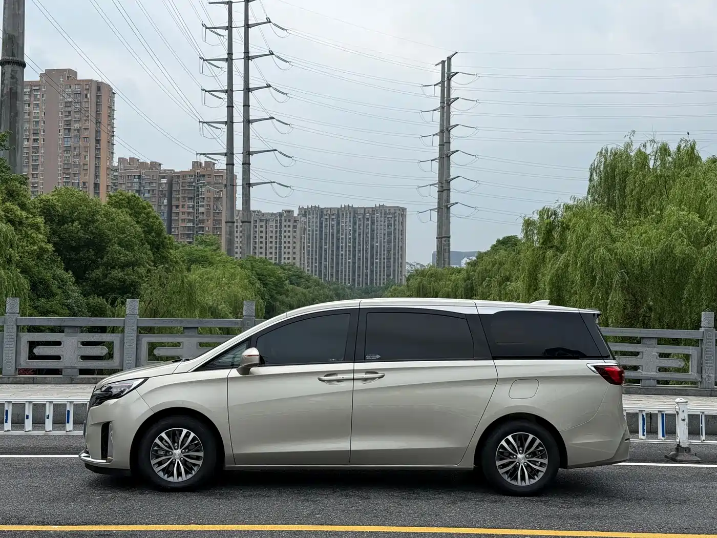 Buick GL8 2022 ES Landmark 653T Comfort фото 4