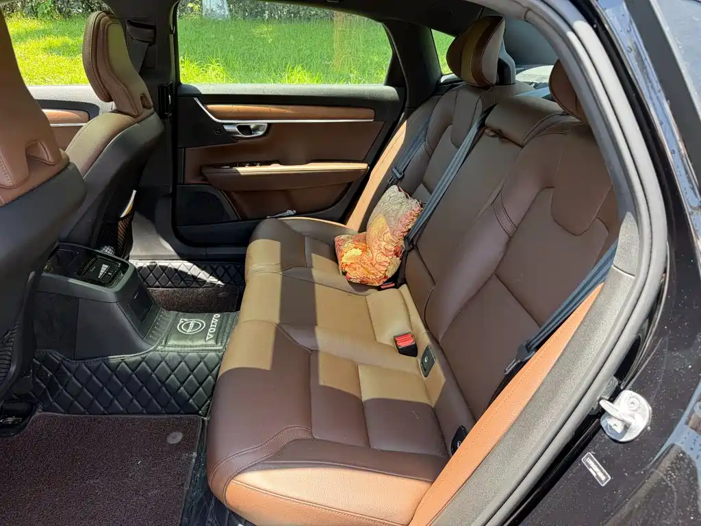 Volvo S90 Plug-in Hybrid 2023 2023 T8 Plug-in Hybrid AWD Long Range Smart Elite Luxury