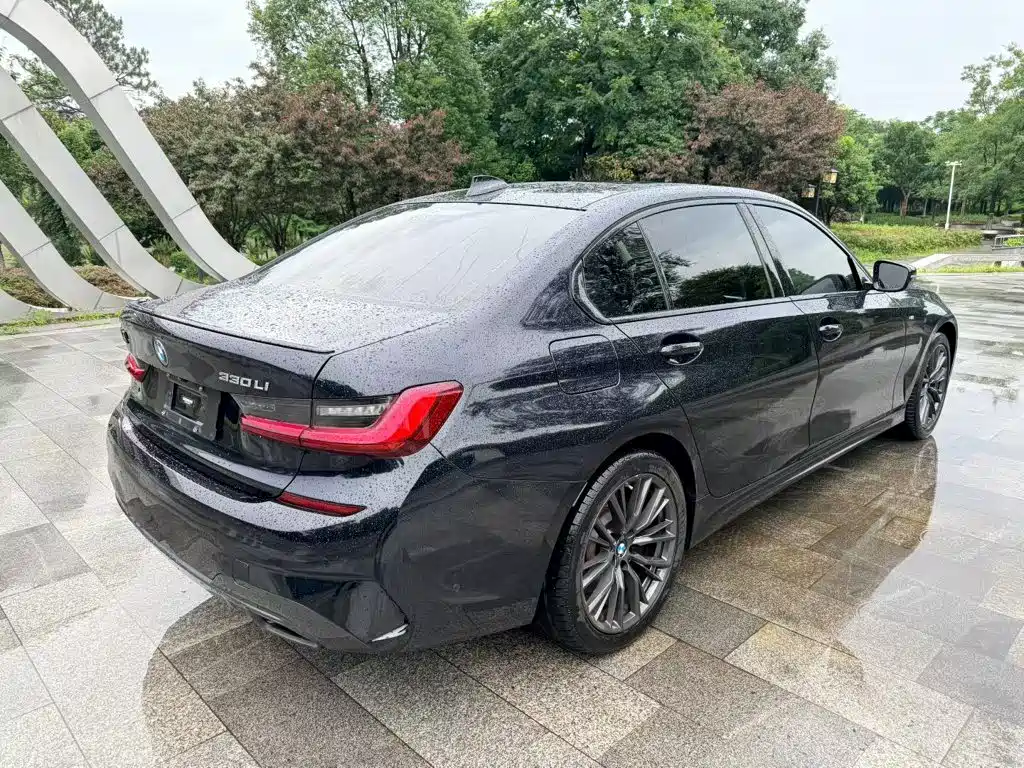Photo 7 - BMW 3 Series