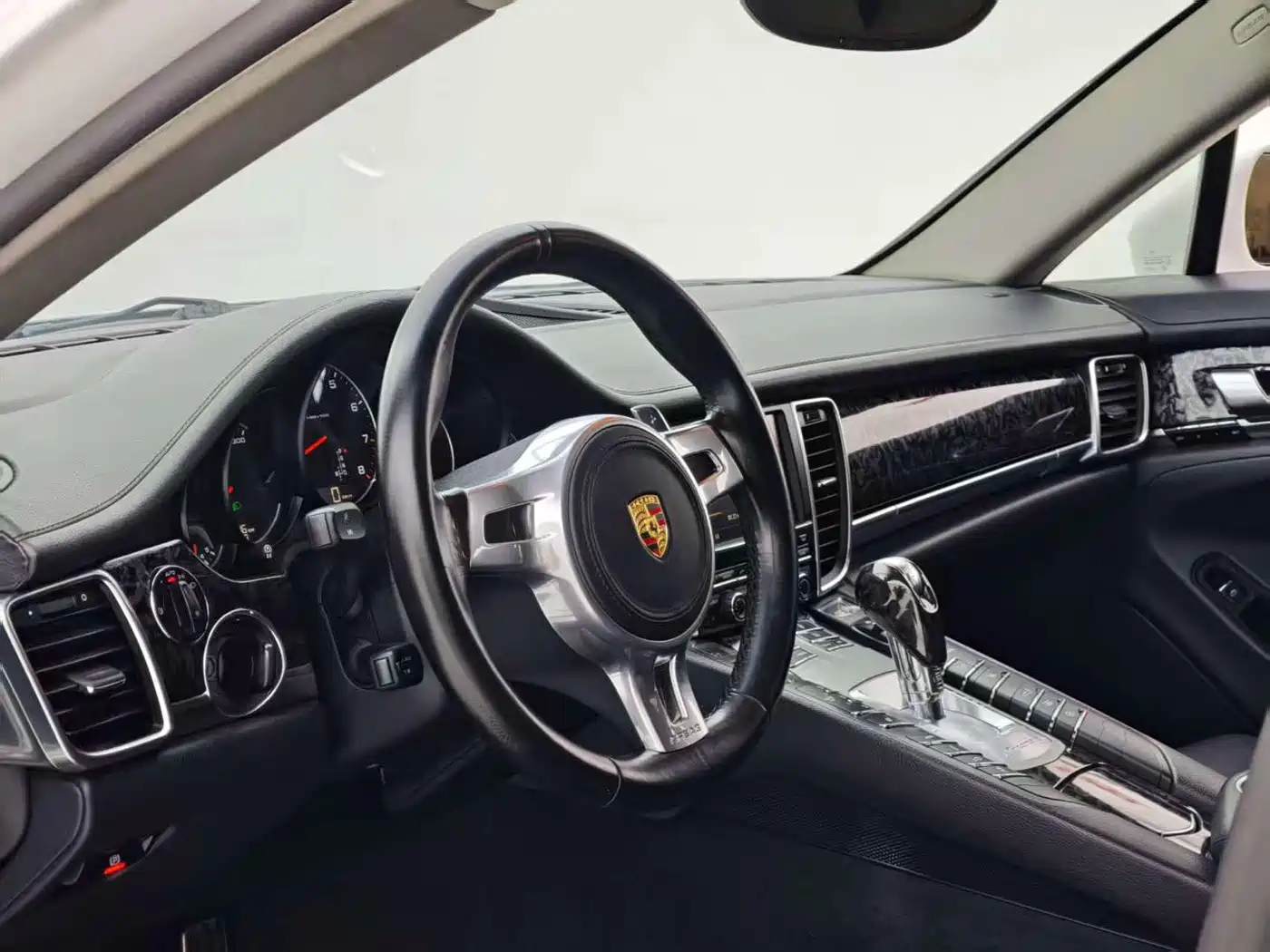 Porsche Panamera 2013 Panamera Platinum Edition 3.6L фото 4