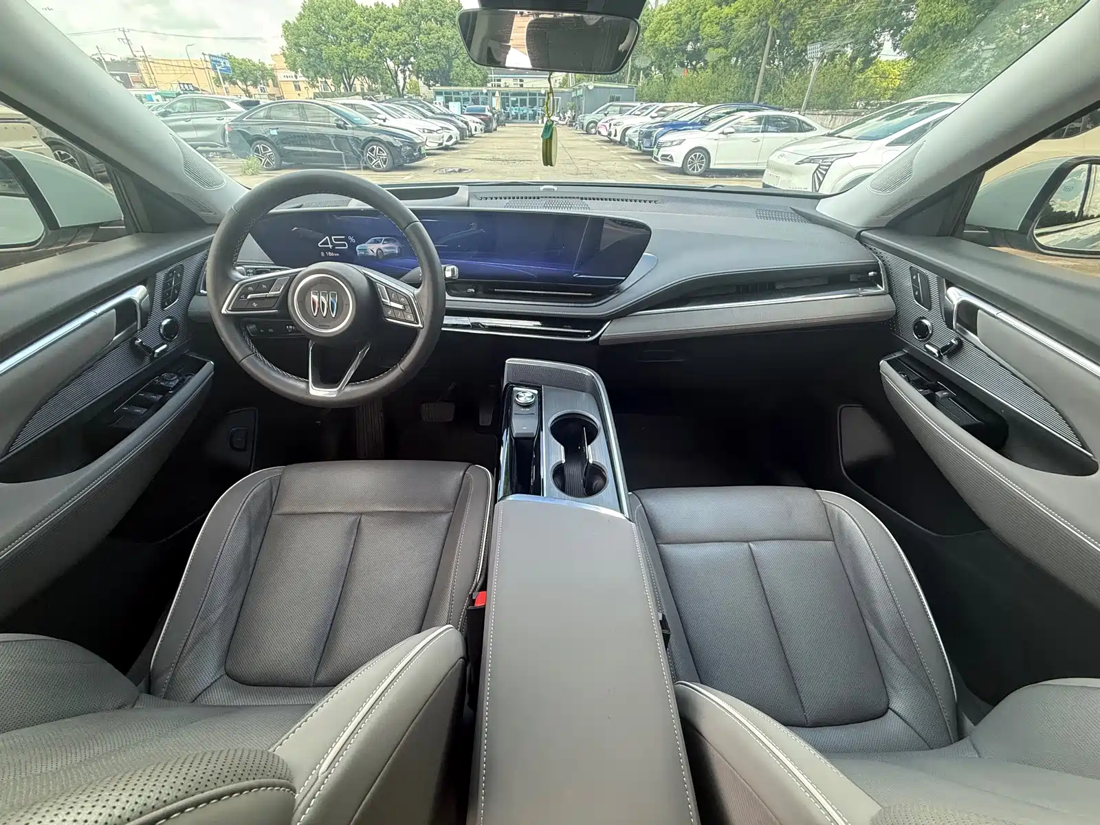 Фото 6 - Buick E5