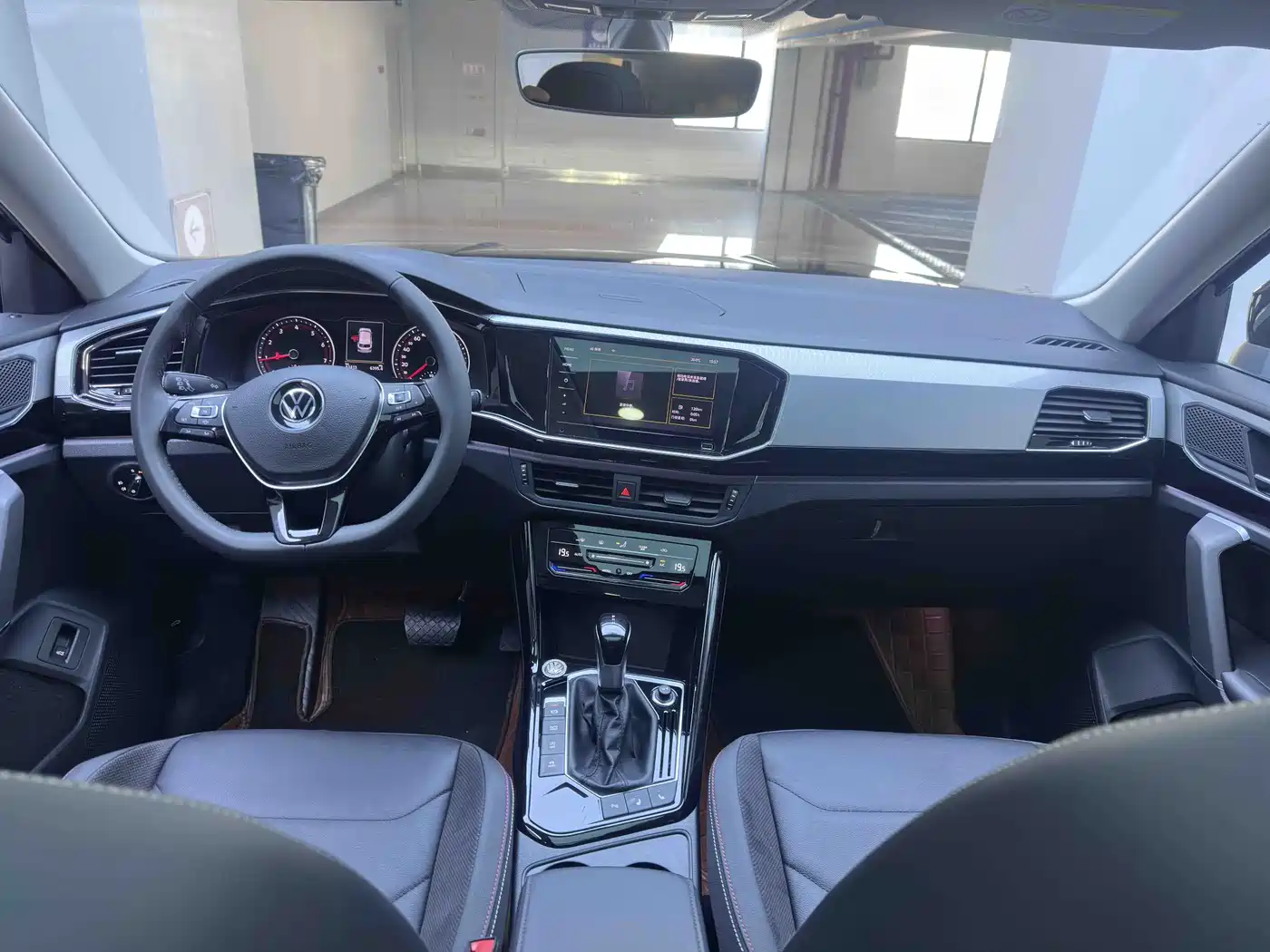 BMW 3 Series 2023 320Li M Sport Package фото 11