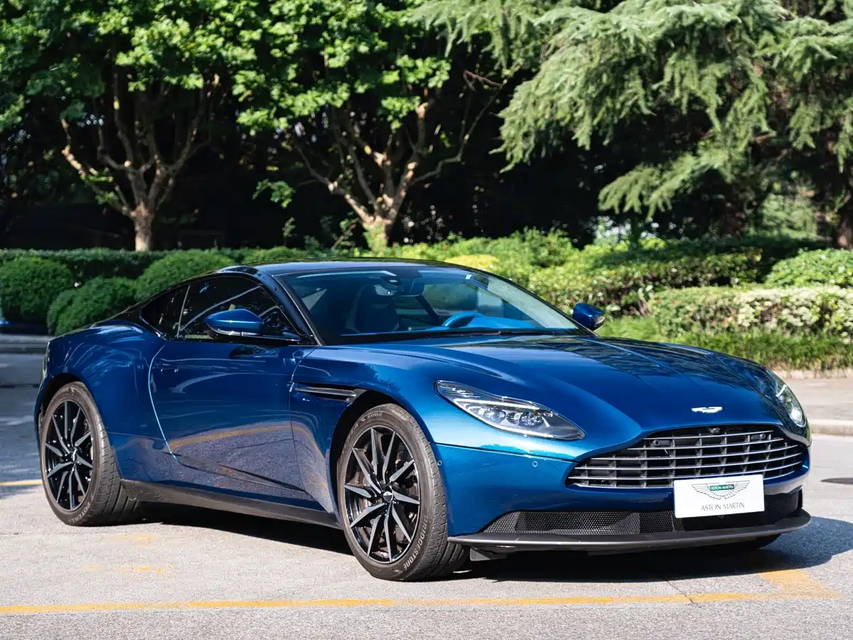 Aston Martin DB11 2022 2022 4.0T V8 Coupe