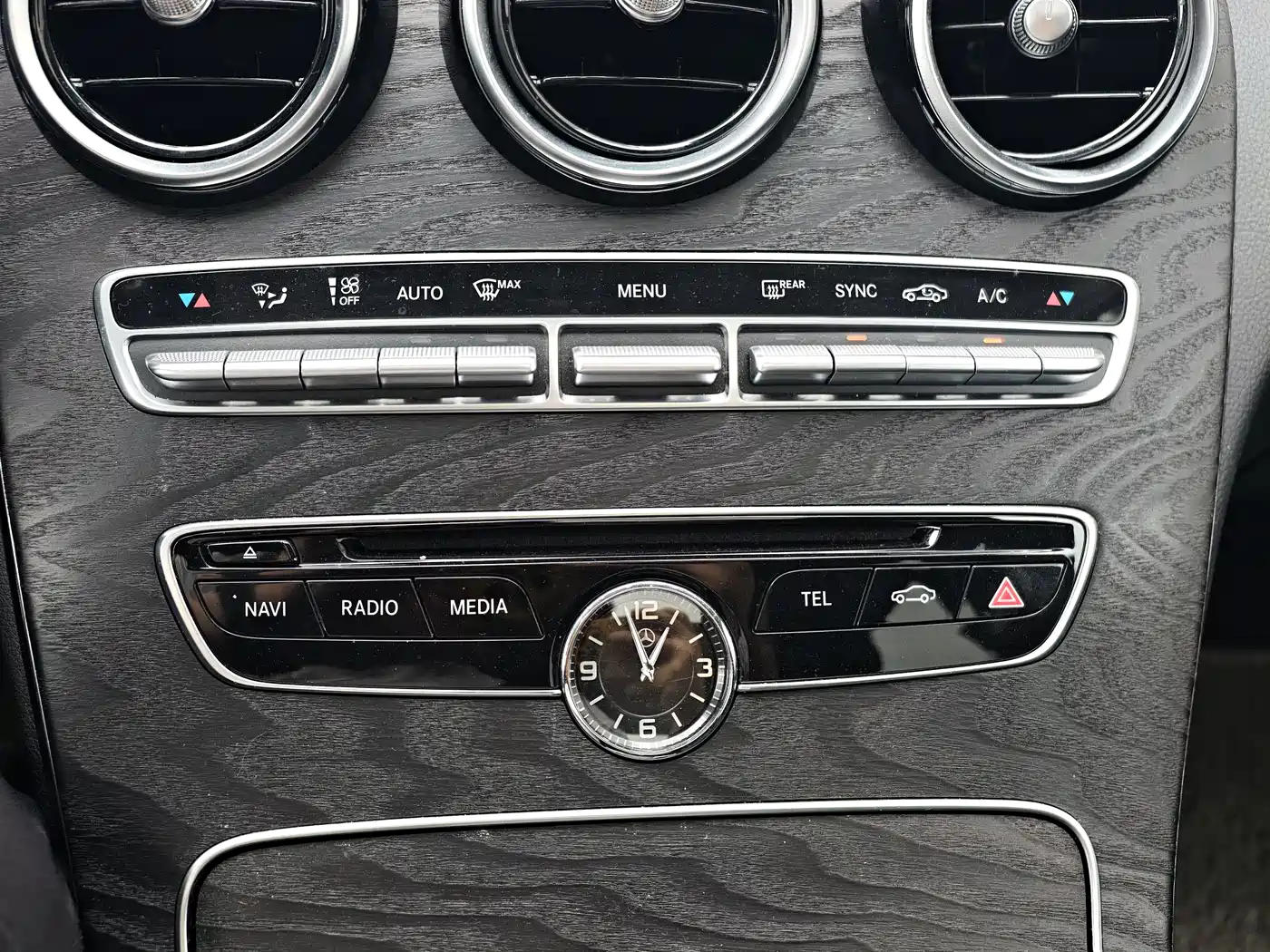 Mercedes-Benz C-Class 2016 C 180 L Sport фото 24