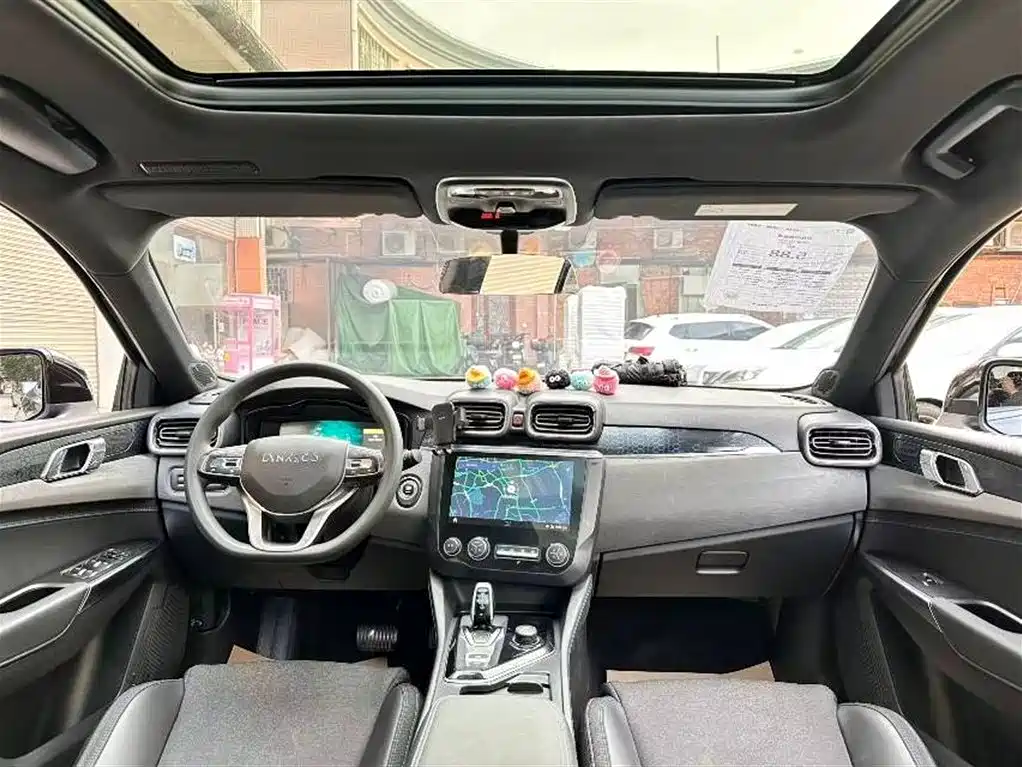 Lynk & Co 03 New Energy 2021 1.5T PHEV фото 13