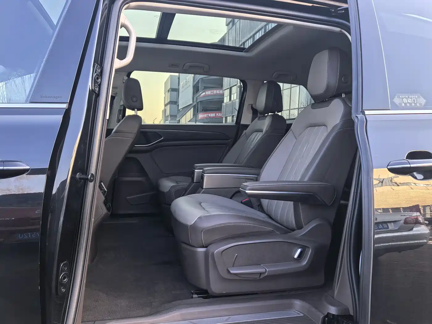 Volkswagen Viloran 2024 330TSI Luxury Edition фото 3