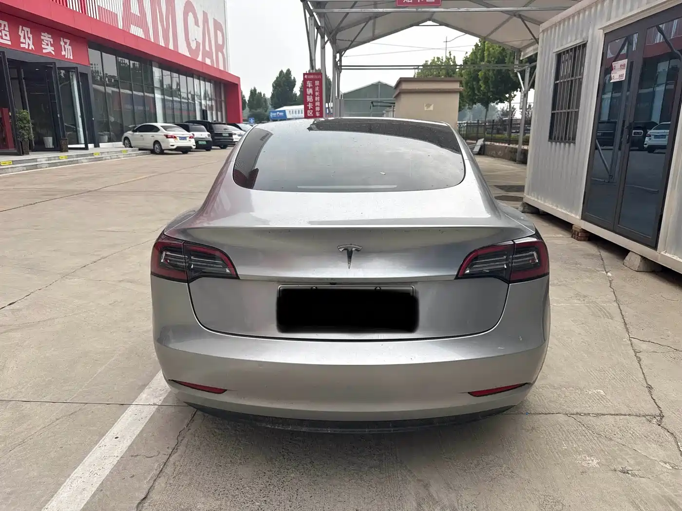 Фото 8 - Tesla Model 3