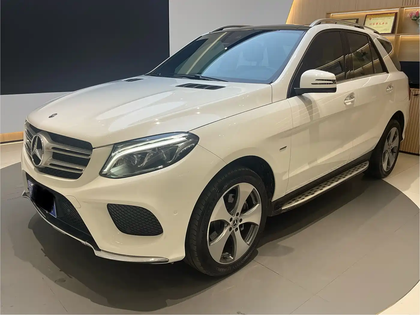 Mercedes-Benz GLE 2019 GLE 320 4MATIC Luxury Collector's Edition