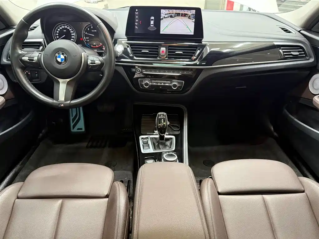 BMW 1 Series 2022 120i M Sport Shadow Edition фото 19