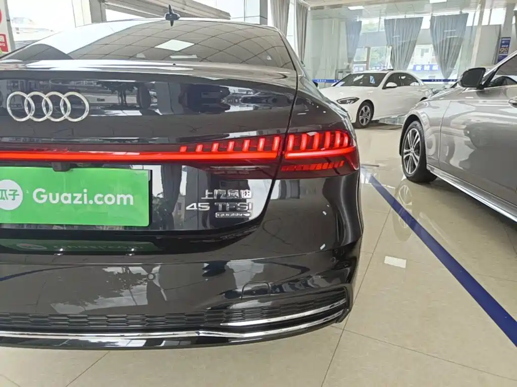 Audi A7L 2025 2024 45 TFSI quattro Premium Luxury