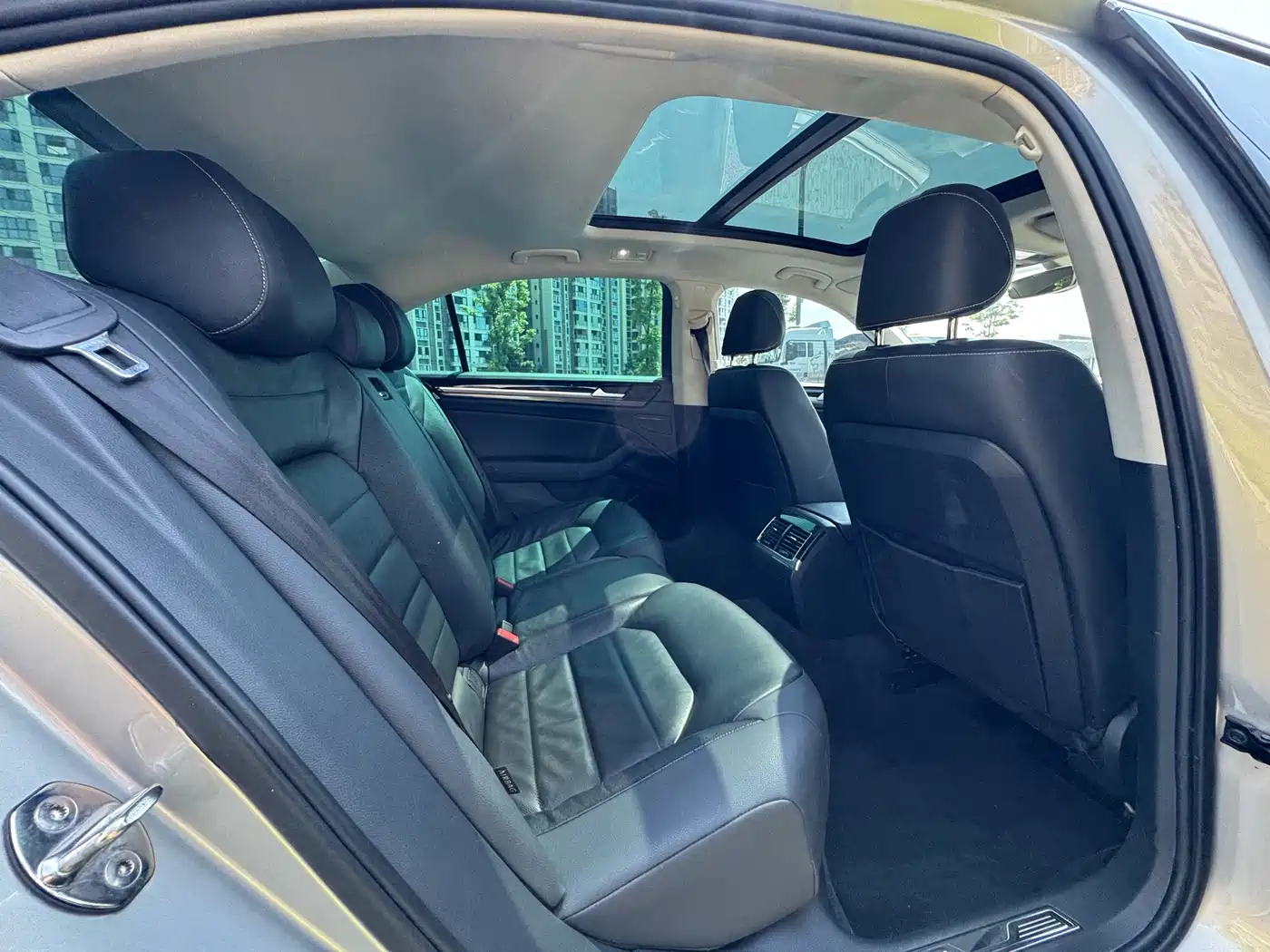 Volkswagen Phideon 2018 Facelift 380TSI FWD Business фото 11