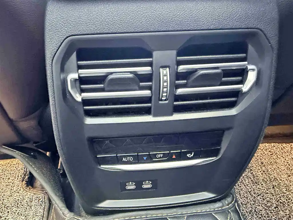 BMW 3 Series 2024 325Li M Sport Package фото 14