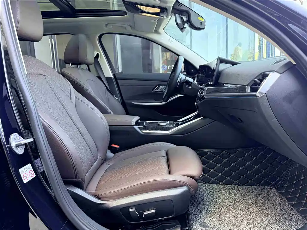 BMW 3 Series 2024 325Li M Sport Package фото 20