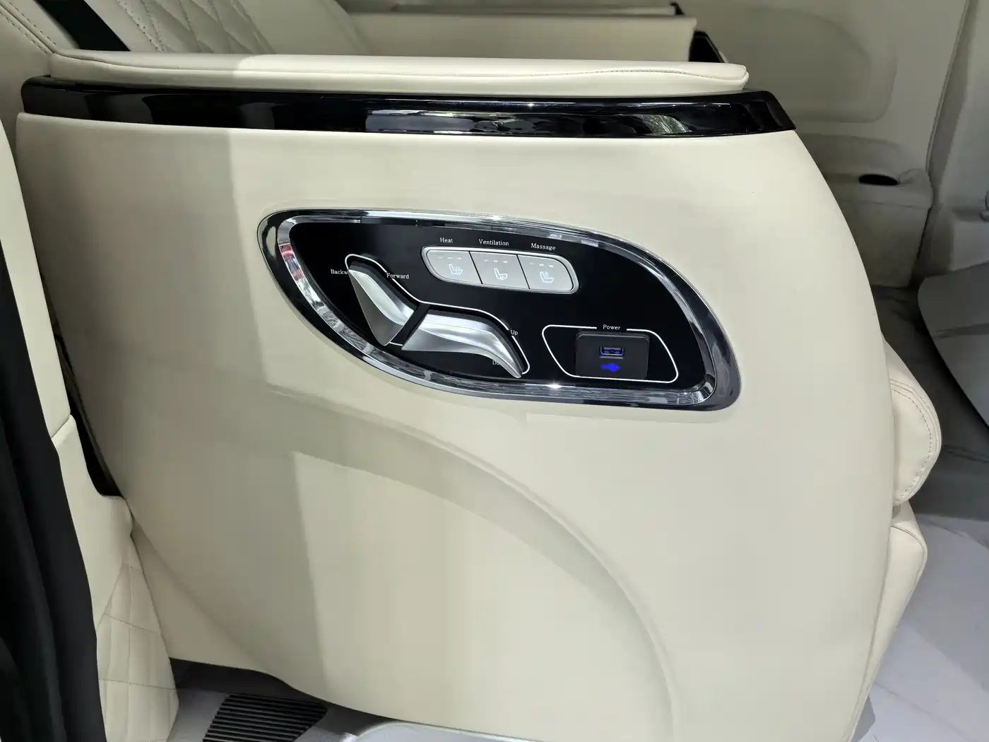 Mercedes-Benz Vito 2021 2.0T Elite 7-Seater фото 18