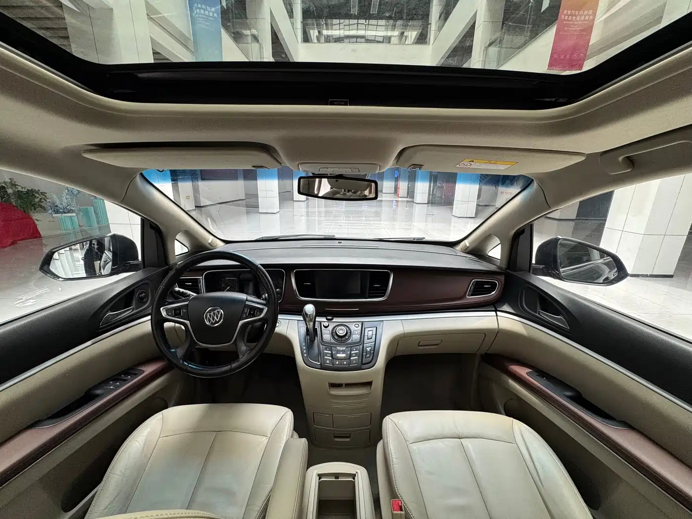 Фото 16 - Buick GL8