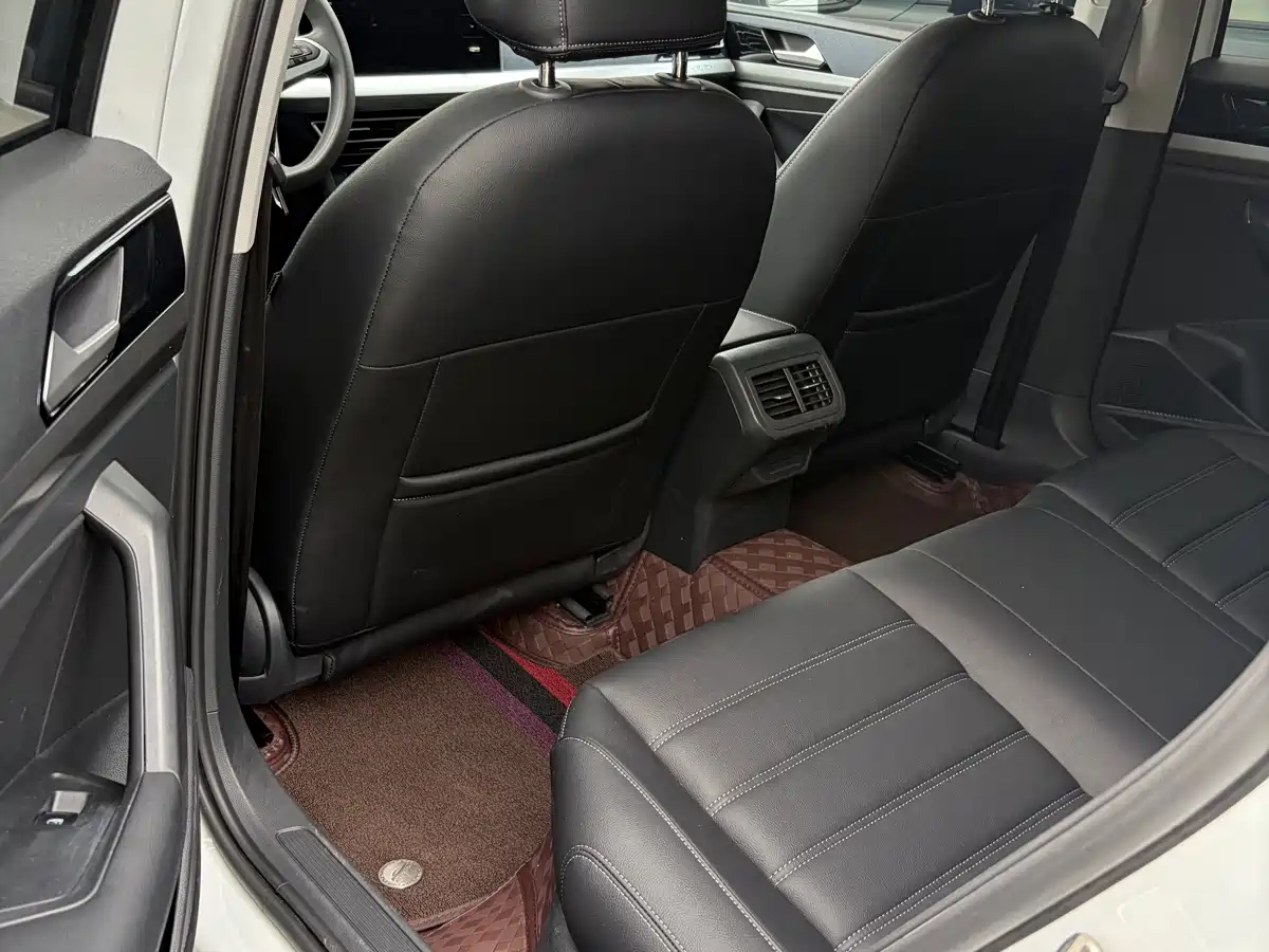 Volkswagen Lavida 2023 1.5L Auto Delight Edition фото 8