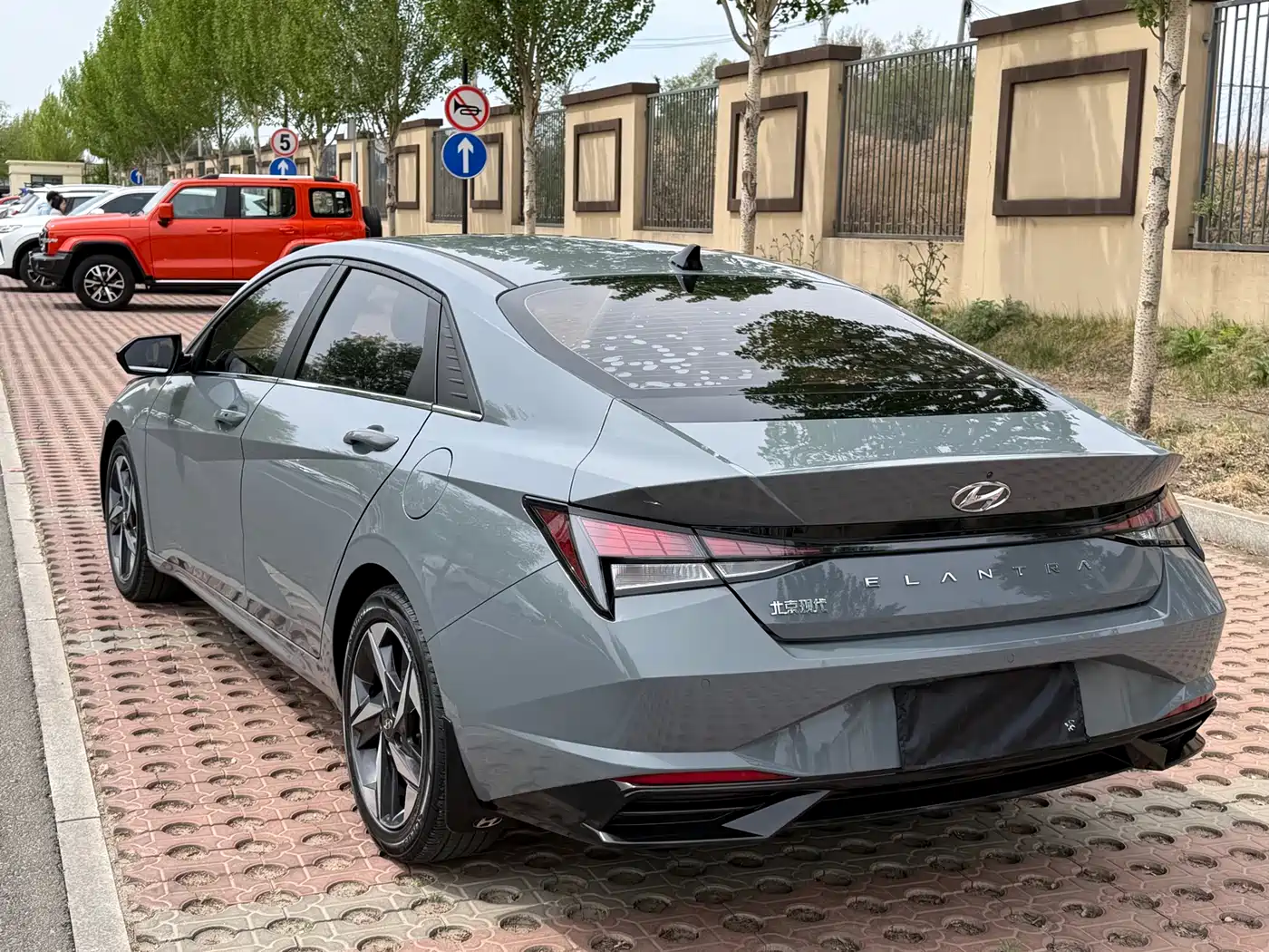 Hyundai Elantra 2022 1.5L CVT GLX Elite Edition фото 6