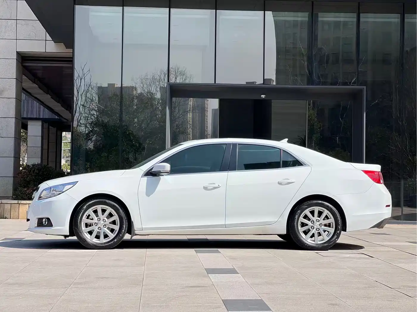 Chevrolet Malibu 2013 2.0L Automatic Luxury Edition фото 7